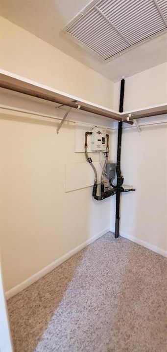 WALKIN CLOSETTANKLESS WATER HEATER