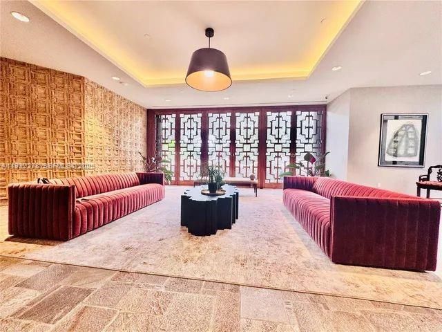 В аренду: $6,000 (2 спален, 2 ванн, 2215 Квадратных фут)