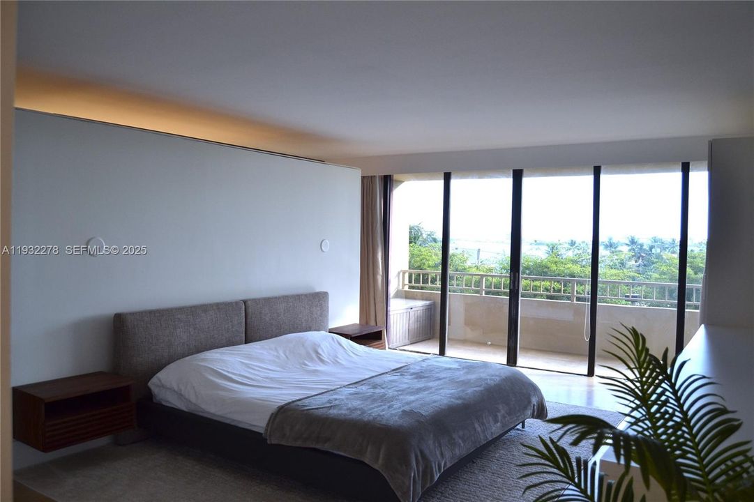 В аренду: $6,000 (2 спален, 2 ванн, 2215 Квадратных фут)