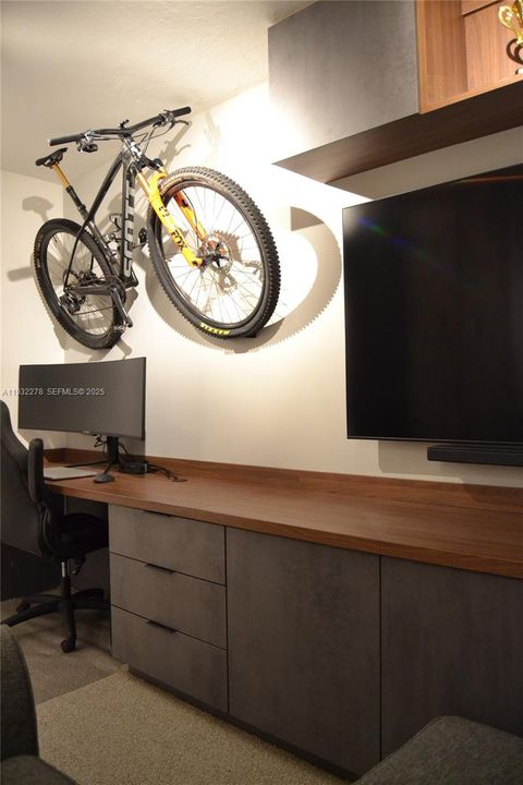 В аренду: $6,000 (2 спален, 2 ванн, 2215 Квадратных фут)