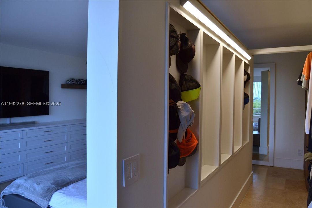 В аренду: $6,000 (2 спален, 2 ванн, 2215 Квадратных фут)