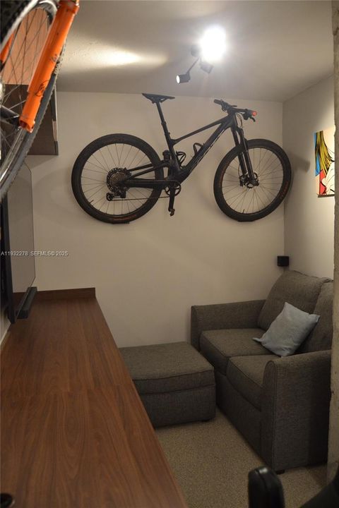 В аренду: $6,000 (2 спален, 2 ванн, 2215 Квадратных фут)