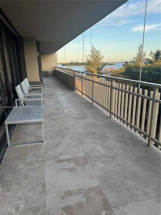 В аренду: $6,000 (2 спален, 2 ванн, 2215 Квадратных фут)