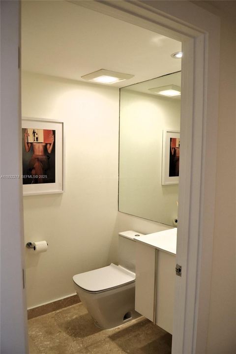 В аренду: $6,000 (2 спален, 2 ванн, 2215 Квадратных фут)