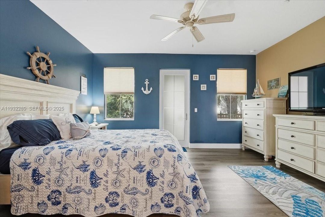 На продажу: $535,000 (3 спален, 2 ванн, 1334 Квадратных фут)