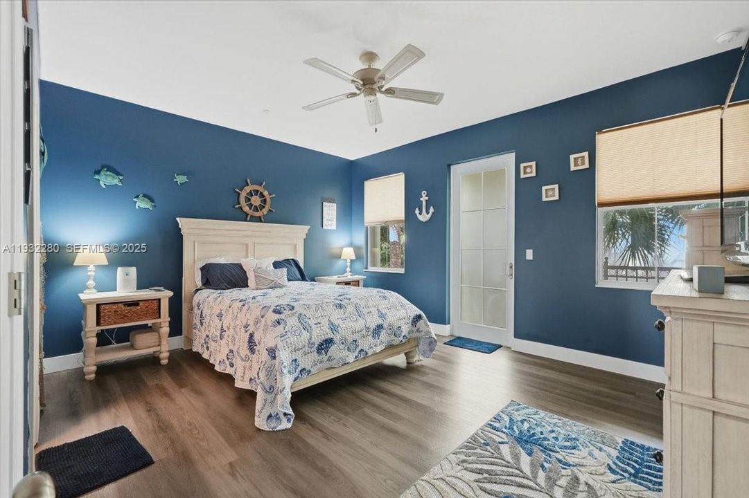 На продажу: $535,000 (3 спален, 2 ванн, 1334 Квадратных фут)