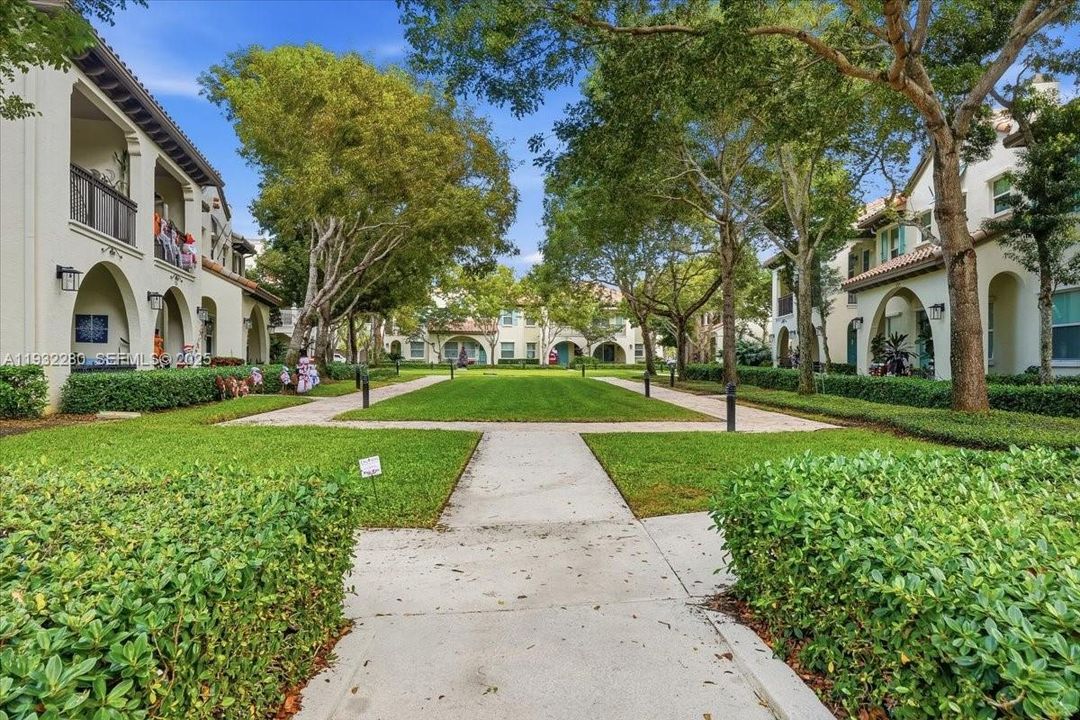 На продажу: $535,000 (3 спален, 2 ванн, 1334 Квадратных фут)