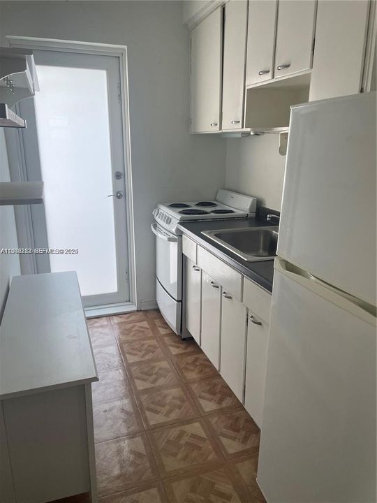 For Rent: $2,150 (1 beds, 1 baths, 590 Square Feet)