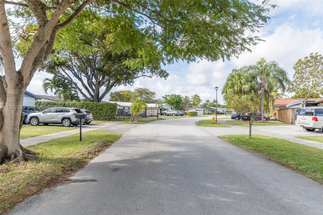 For Sale: $700,000 (3 beds, 2 baths, 1875 Square Feet)