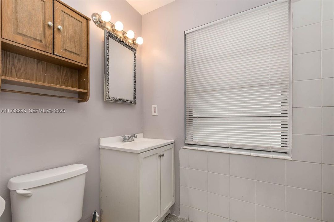 For Sale: $700,000 (3 beds, 2 baths, 1875 Square Feet)