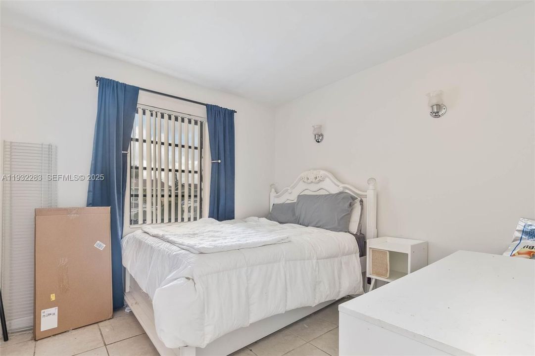 For Sale: $700,000 (3 beds, 2 baths, 1875 Square Feet)