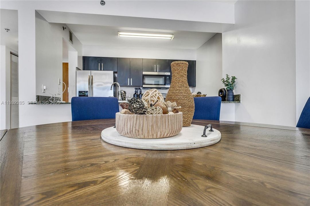 待售: $519,000 (1 贝兹, 1 浴室, 825 平方英尺)