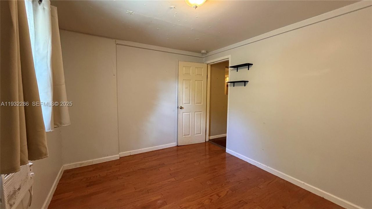 En Renta: $2,000 (4 camas, 2 baños, 1646 Pies cuadrados)