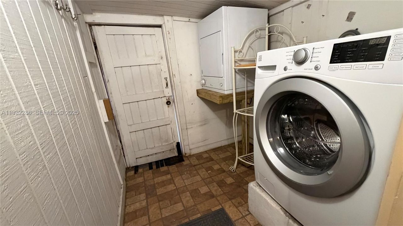 En Renta: $2,000 (4 camas, 2 baños, 1646 Pies cuadrados)