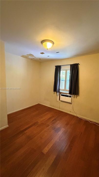 En Renta: $2,000 (4 camas, 2 baños, 1646 Pies cuadrados)