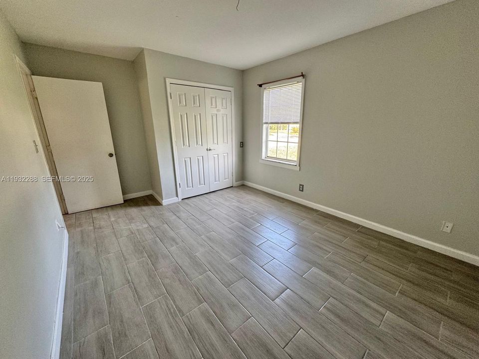 For Sale: $350,000 (3 beds, 2 baths, 1176 Square Feet)