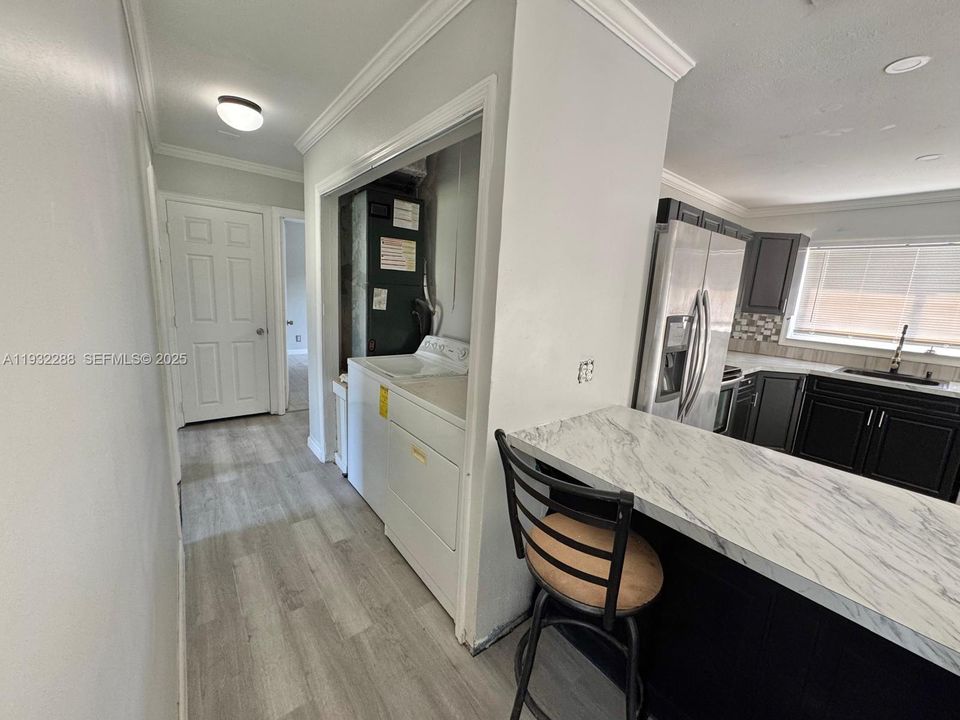 For Sale: $350,000 (3 beds, 2 baths, 1176 Square Feet)