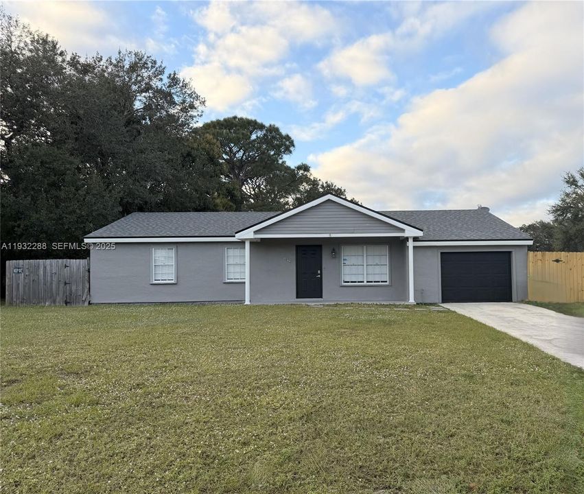 For Sale: $350,000 (3 beds, 2 baths, 1176 Square Feet)