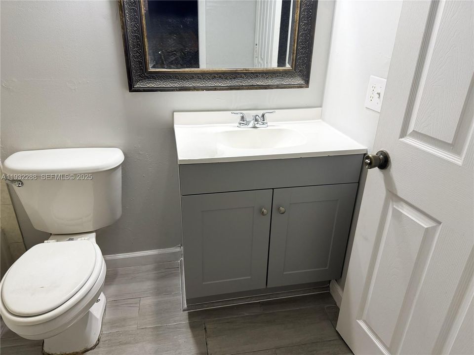 For Sale: $350,000 (3 beds, 2 baths, 1176 Square Feet)