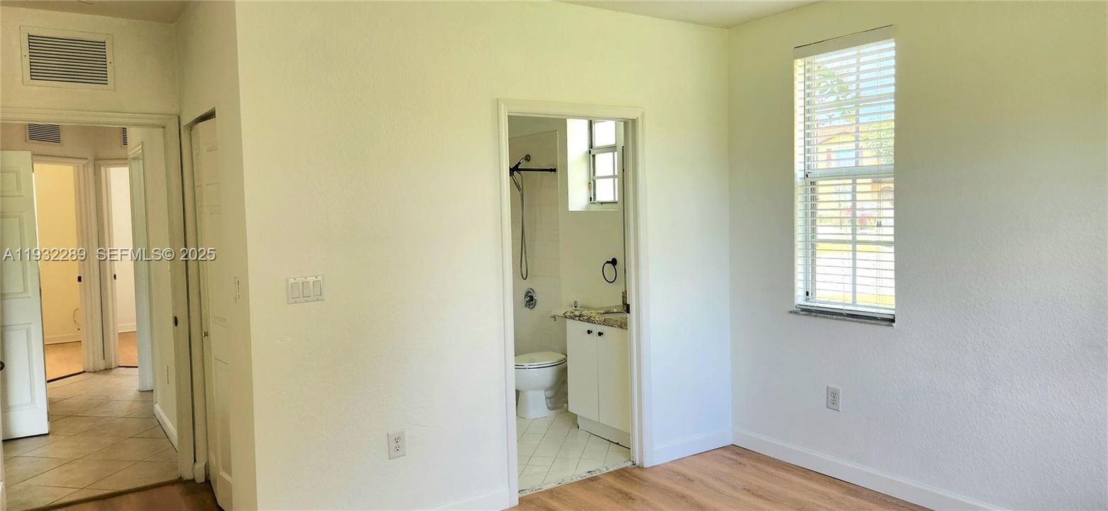 出租: $1,875 (3 贝兹, 2 浴室, 1062 平方英尺)