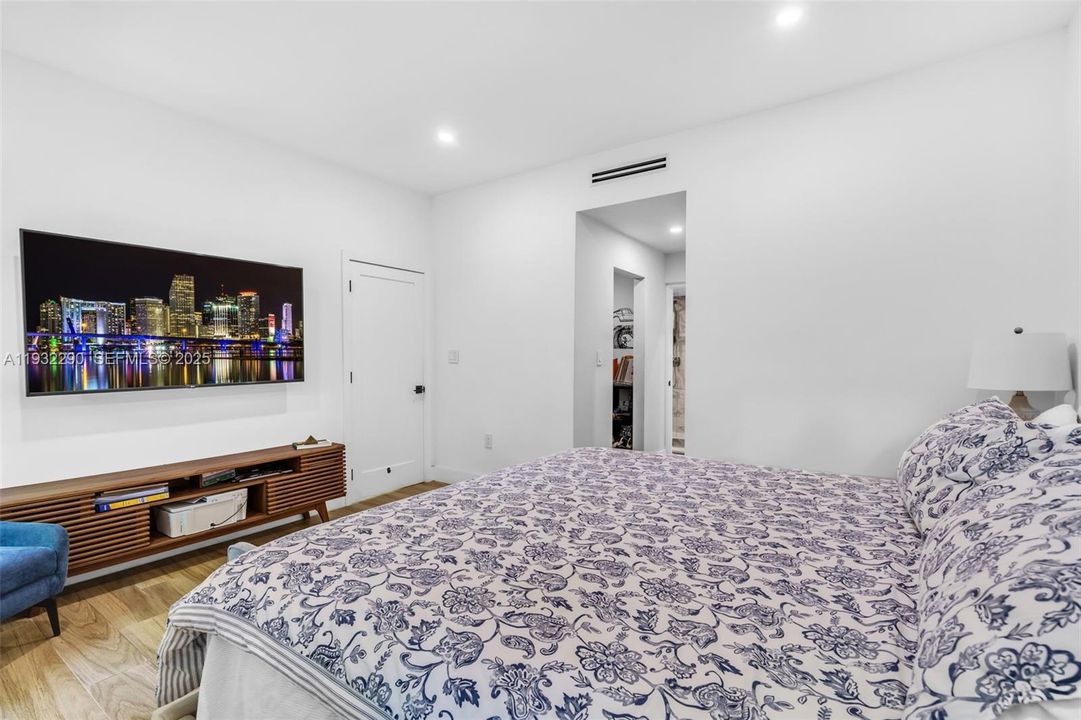 В аренду: $17,500 (5 спален, 4 ванн, 0 Квадратных фут)