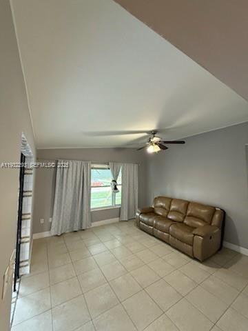 For Rent: $2,700 (3 beds, 2 baths, 1278 Square Feet)