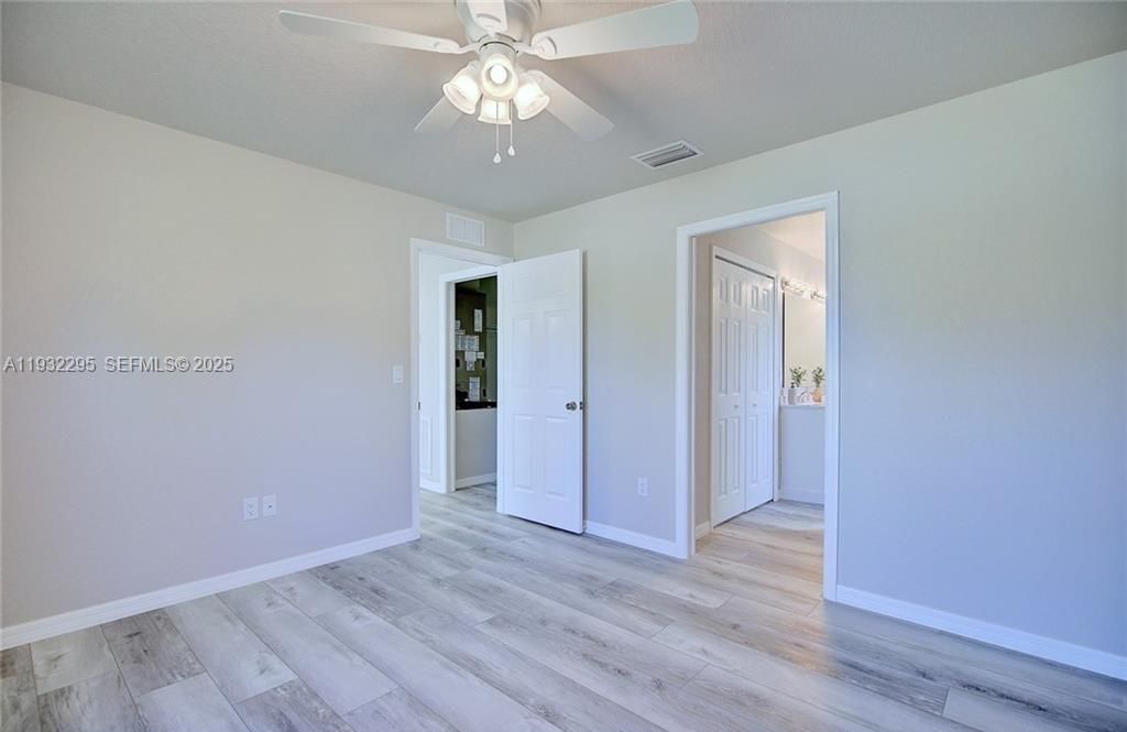 На продажу: $259,900 (3 спален, 2 ванн, 1220 Квадратных фут)