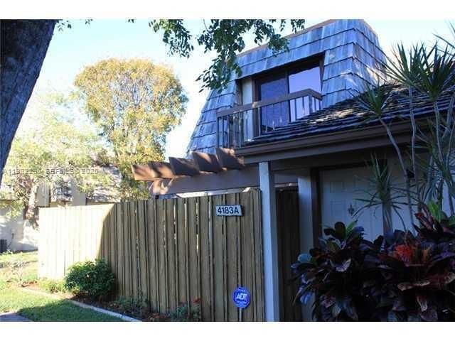 For Sale: $249,000 (2 beds, 2 baths, 1214 Square Feet)