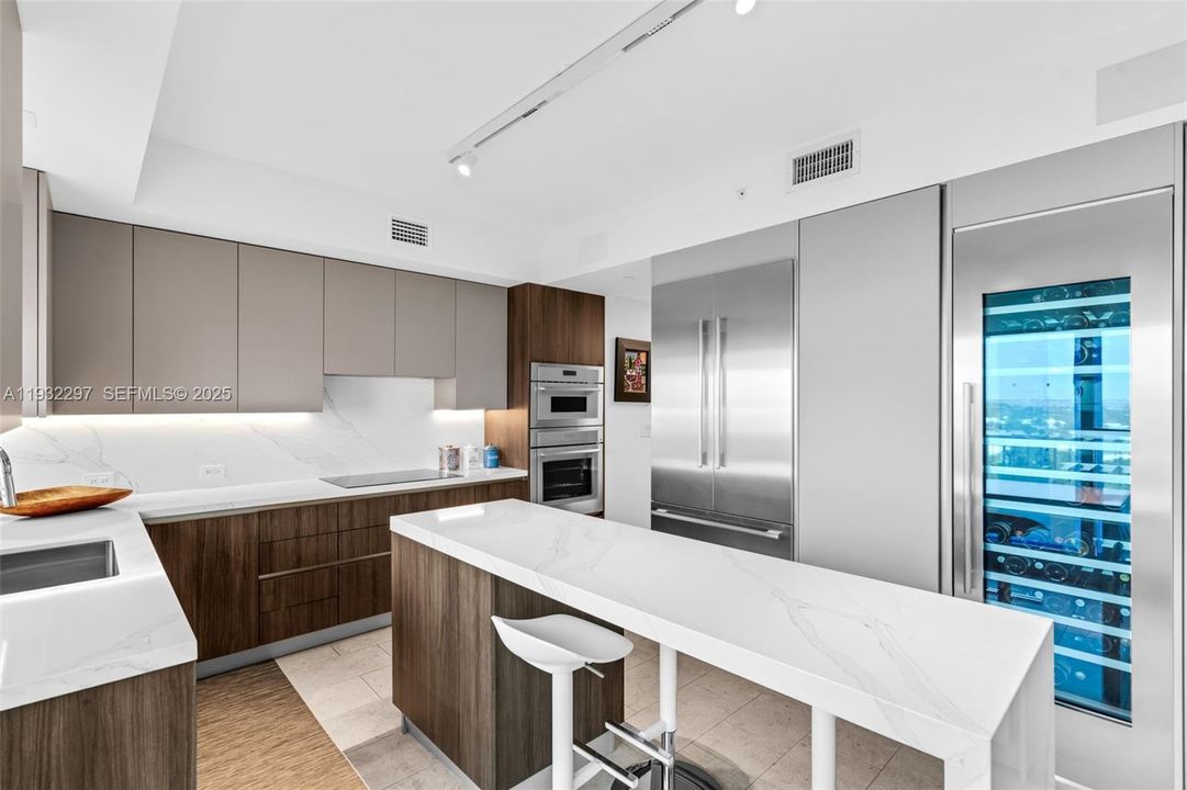 待售: $5,100,000 (3 贝兹, 3 浴室, 2790 平方英尺)