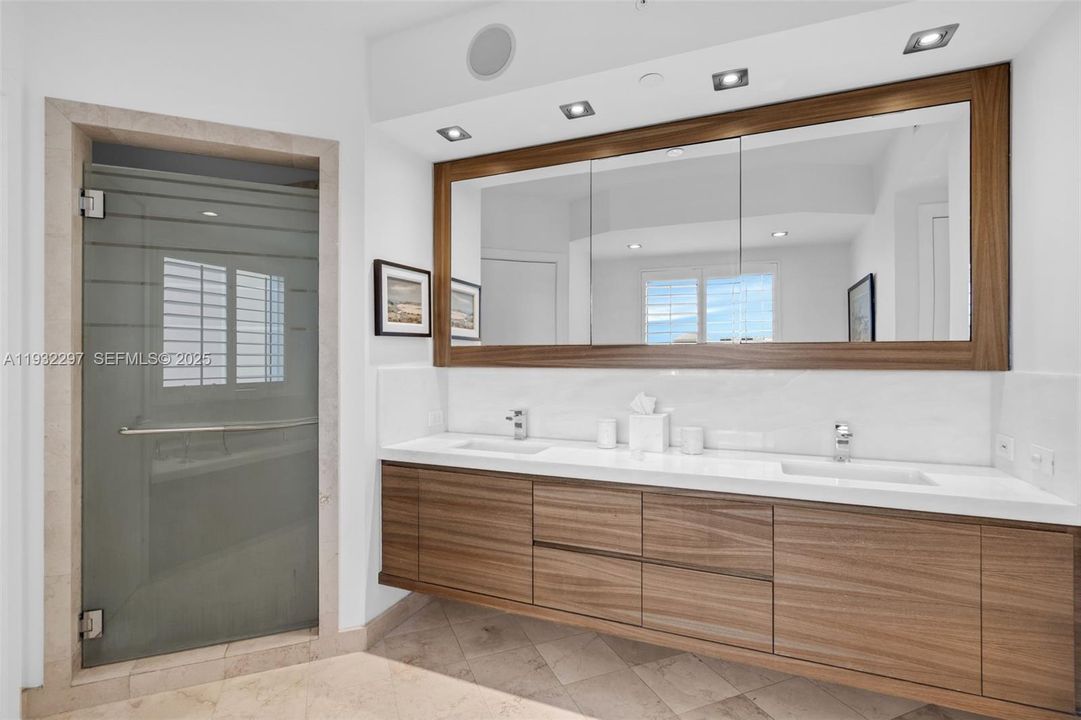 待售: $5,100,000 (3 贝兹, 3 浴室, 2790 平方英尺)