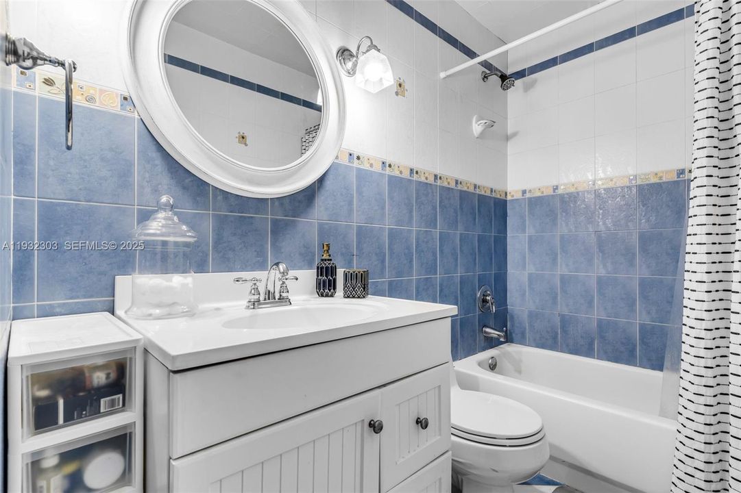 For Sale: $686,000 (3 beds, 2 baths, 1336 Square Feet)