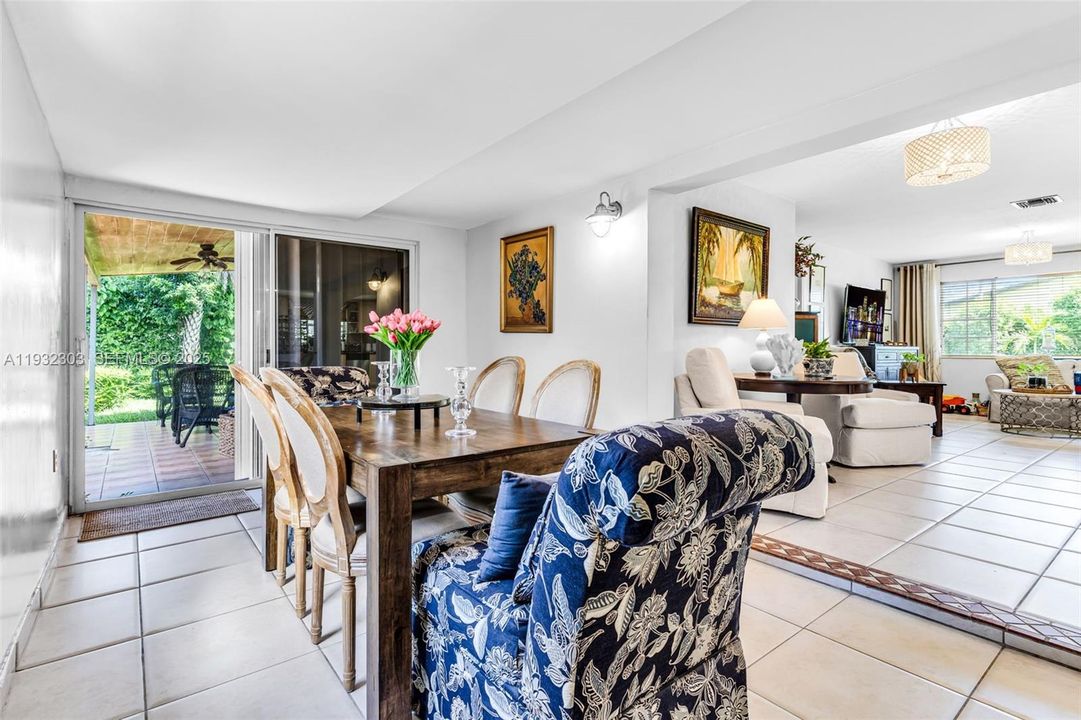 For Sale: $686,000 (3 beds, 2 baths, 1336 Square Feet)