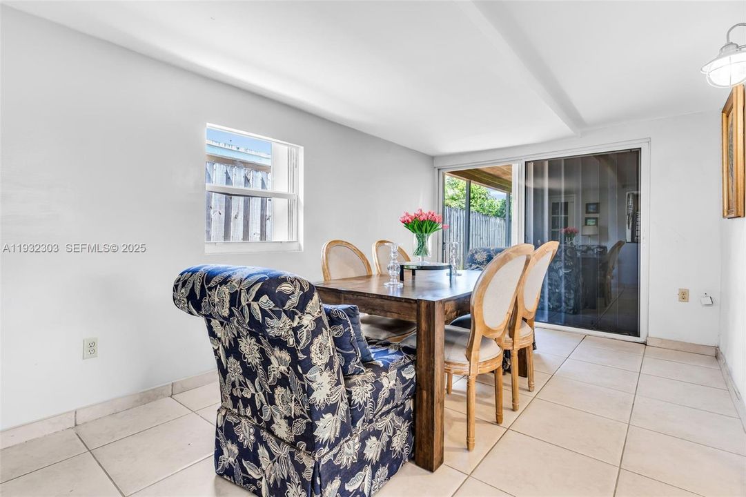 For Sale: $686,000 (3 beds, 2 baths, 1336 Square Feet)