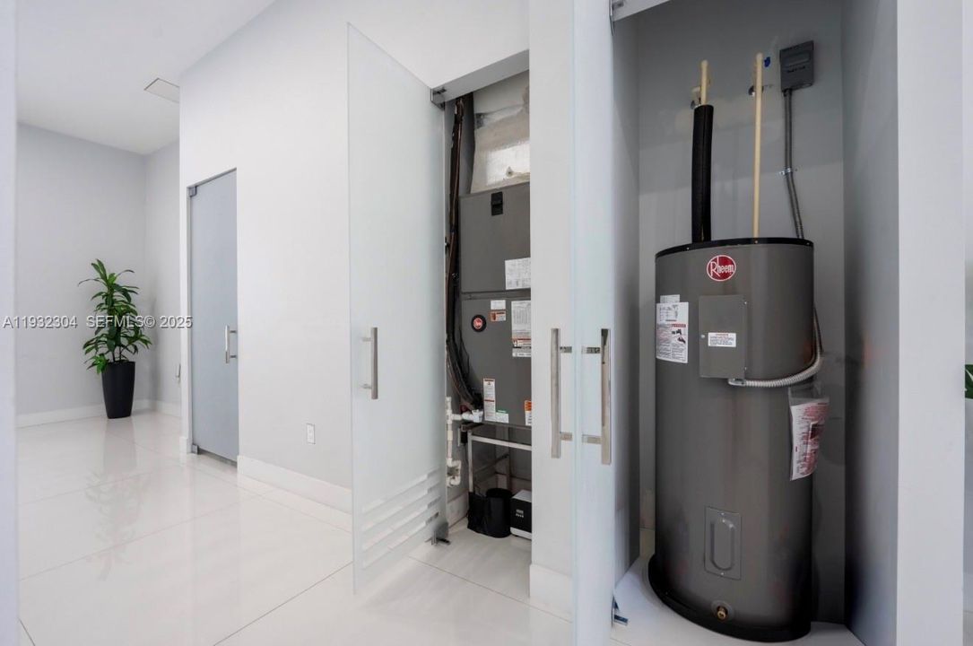 En Venta: $1,695,000 (6 camas, 6 baños, 3871 Pies cuadrados)