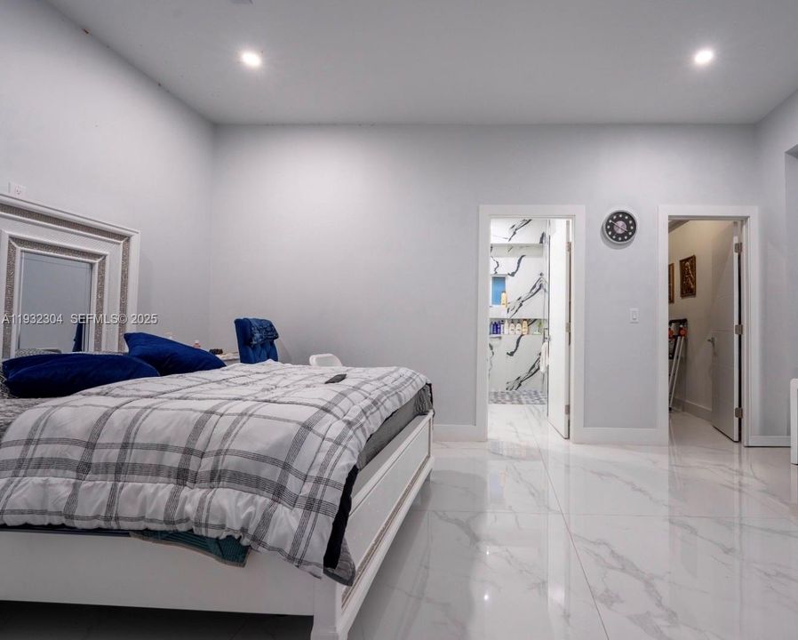 En Venta: $1,695,000 (6 camas, 6 baños, 3871 Pies cuadrados)