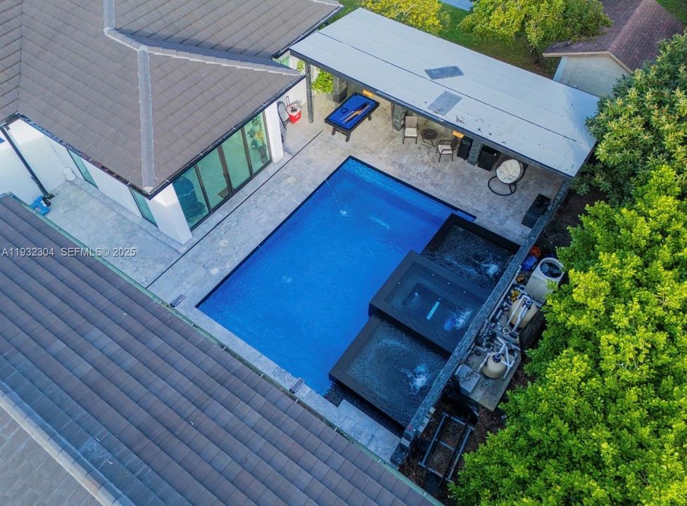 En Venta: $1,695,000 (6 camas, 6 baños, 3871 Pies cuadrados)