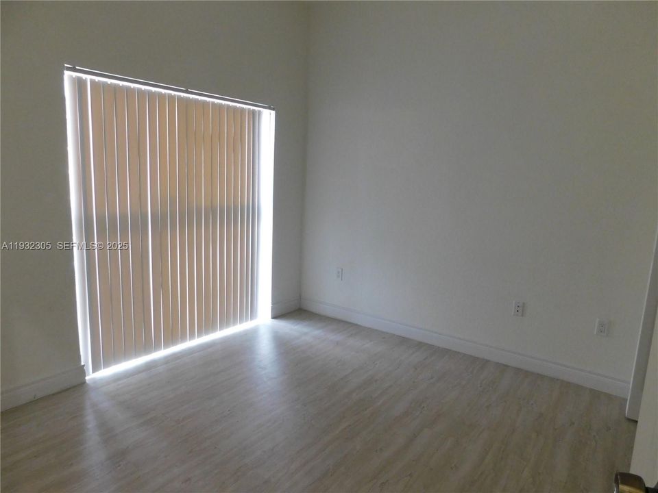 出租: $2,800 (4 贝兹, 3 浴室, 1440 平方英尺)