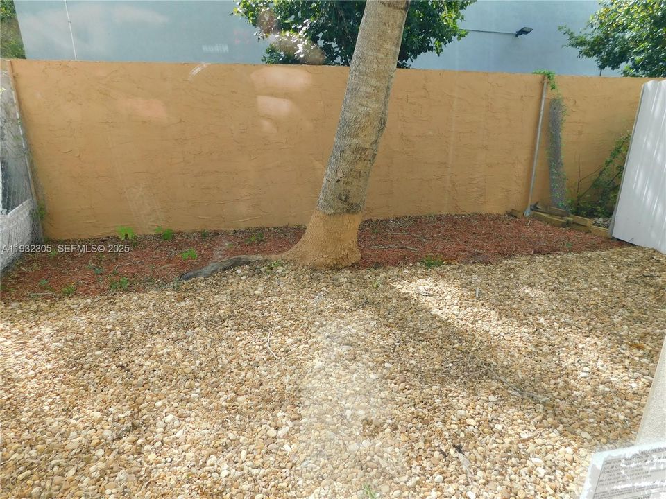 出租: $2,800 (4 贝兹, 3 浴室, 1440 平方英尺)