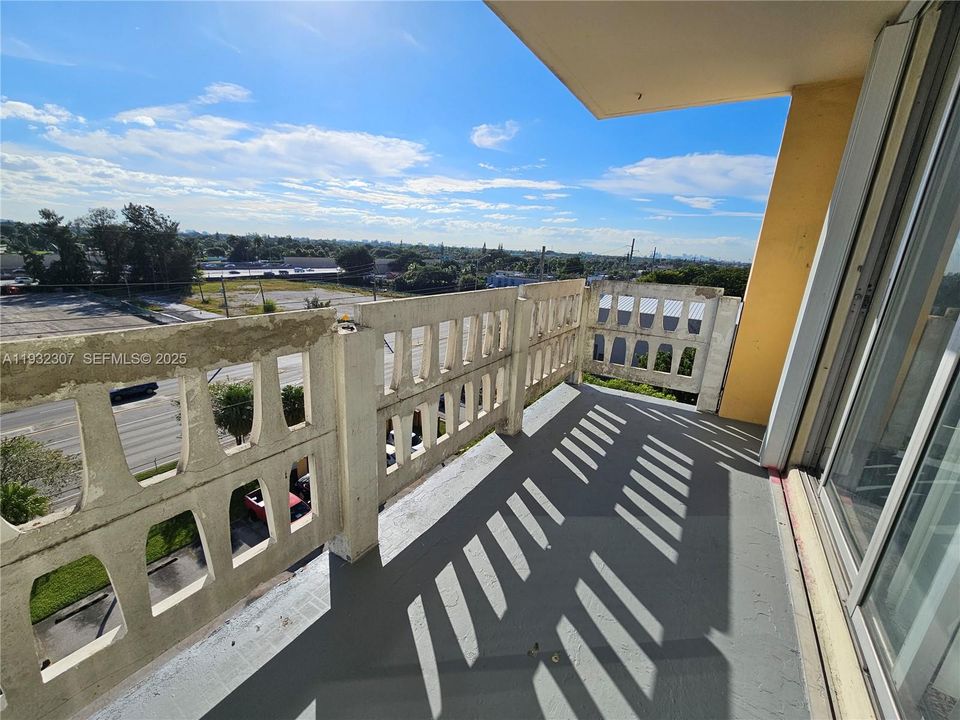 На продажу: $170,000 (1 спален, 1 ванн, 840 Квадратных фут)