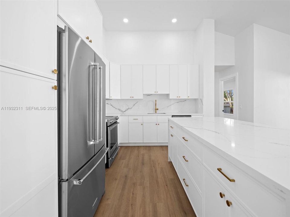 For Sale: $639,999 (3 beds, 3 baths, 1629 Square Feet)