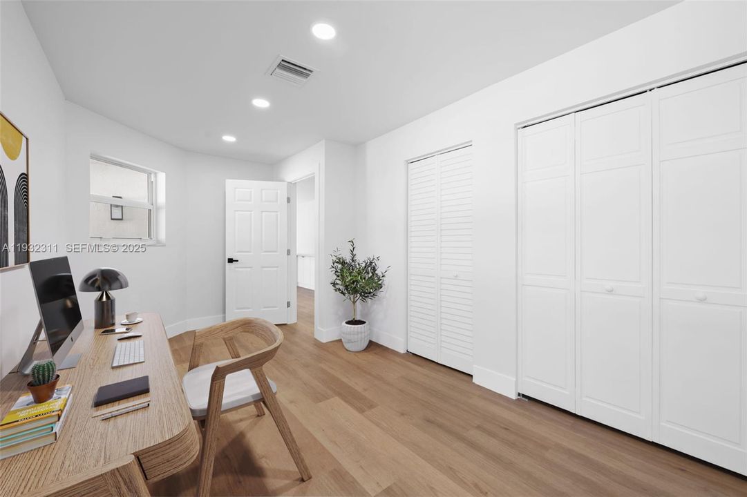 For Sale: $639,999 (3 beds, 3 baths, 1629 Square Feet)