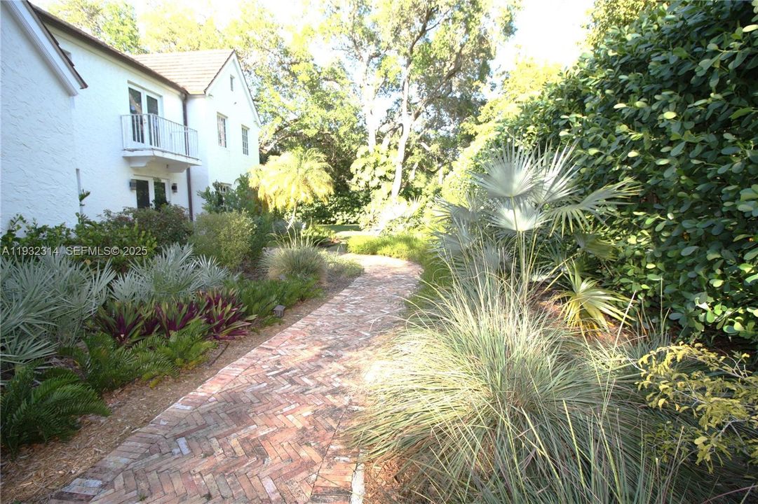 En Venta: $10,900,000 (5 camas, 4 baños, 5704 Pies cuadrados)