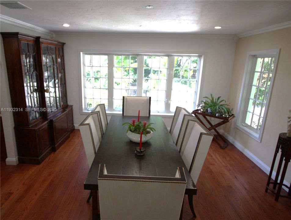 En Venta: $10,900,000 (5 camas, 4 baños, 5704 Pies cuadrados)