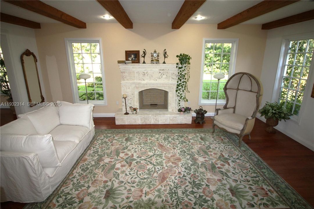 En Venta: $10,900,000 (5 camas, 4 baños, 5704 Pies cuadrados)