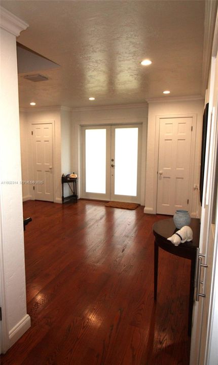 En Venta: $10,900,000 (5 camas, 4 baños, 5704 Pies cuadrados)