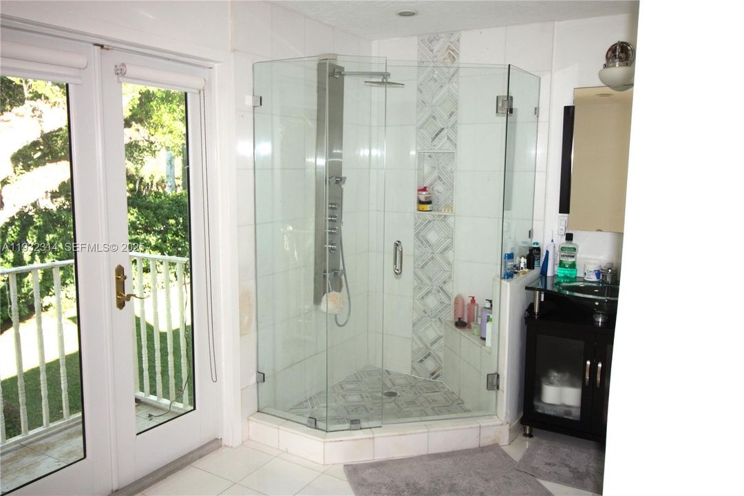 En Venta: $10,900,000 (5 camas, 4 baños, 5704 Pies cuadrados)