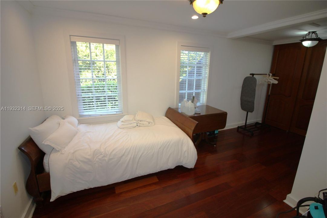 En Venta: $10,900,000 (5 camas, 4 baños, 5704 Pies cuadrados)