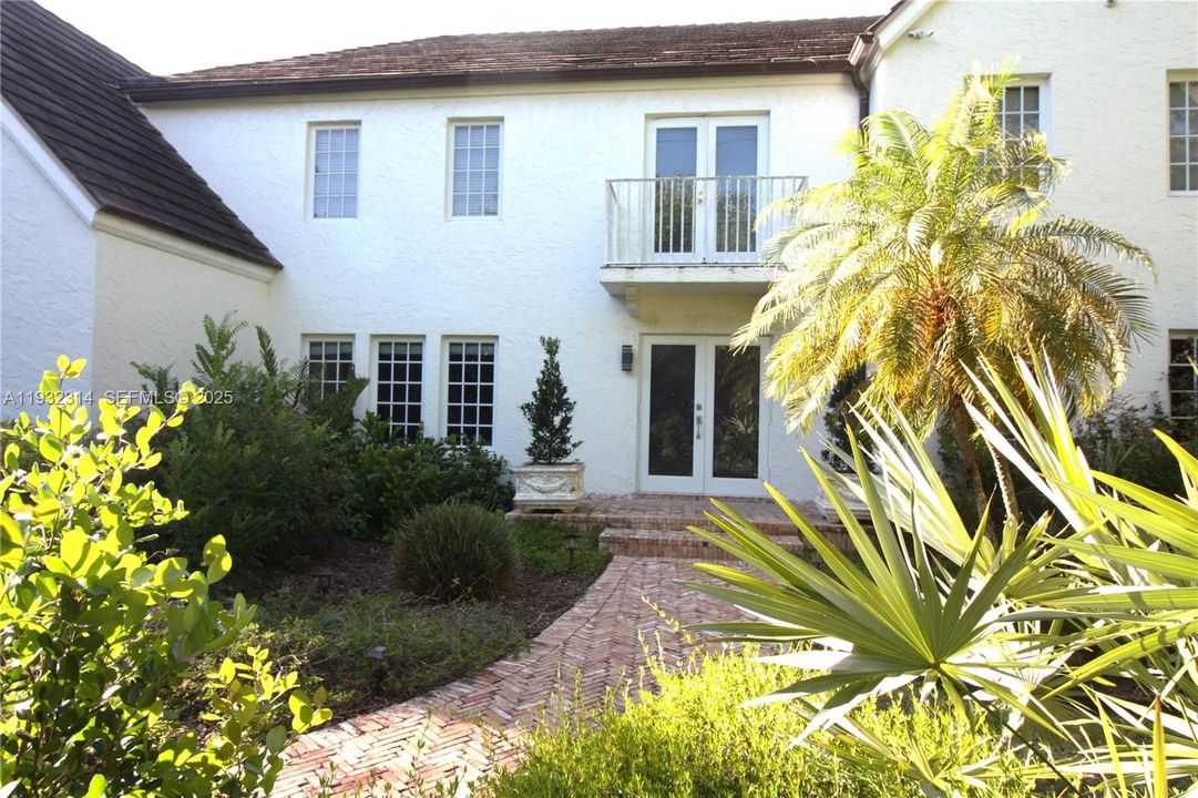 En Venta: $10,900,000 (5 camas, 4 baños, 5704 Pies cuadrados)