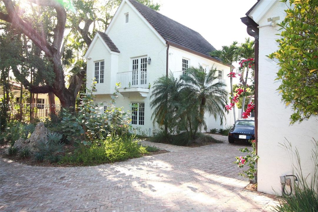 En Venta: $10,900,000 (5 camas, 4 baños, 5704 Pies cuadrados)