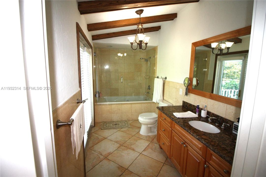 En Venta: $10,900,000 (5 camas, 4 baños, 5704 Pies cuadrados)